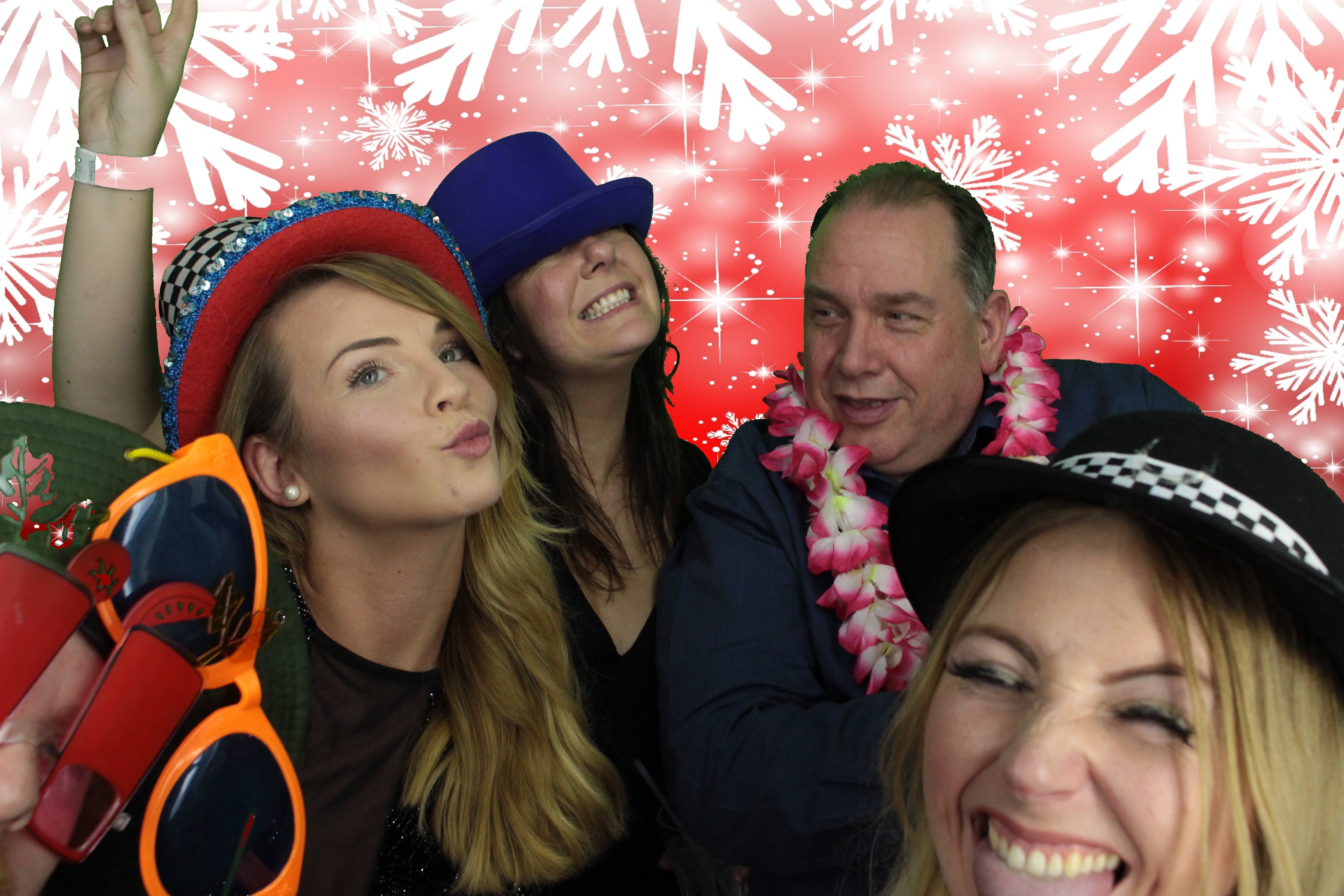 One Line Christmas Party | View more photos from the event at gallery.myphotoboothexperience.co.uk/u/MyPhotoBoothExperienceLtd/One-Line-Christmas-Party